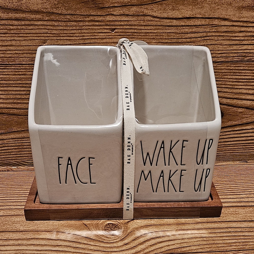 Rae Dunn Face Wake up and Makeup set - Picture 2 of 5
